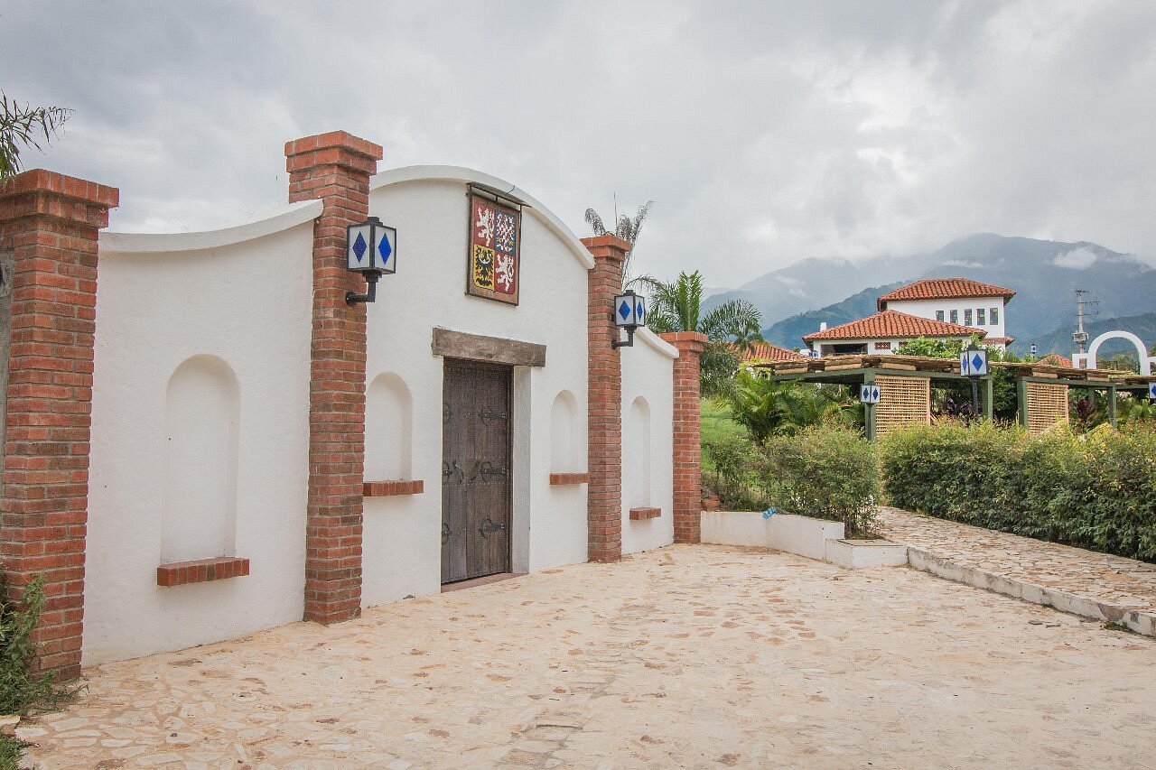 Bar y cava Casa Bohemia