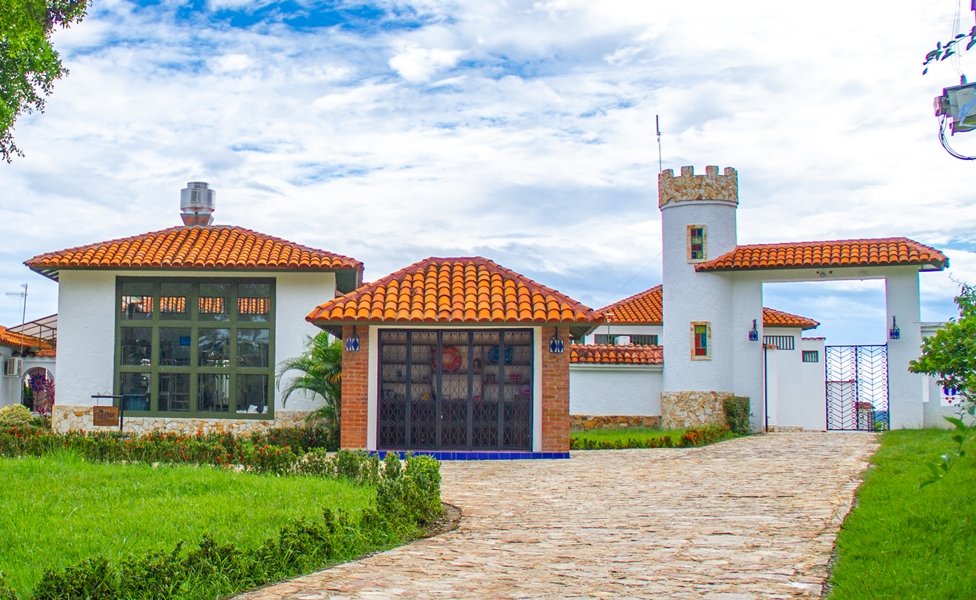 Lipa Cervecería y Viñedo